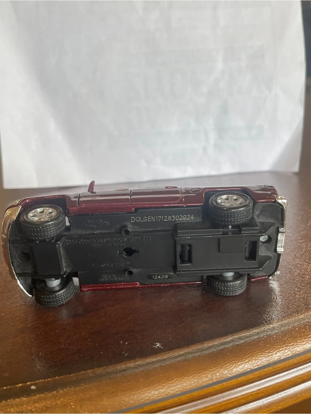 2014 Chevy Silverado 1500 Z71 MAISTO 1:52 scale,Pull Back ,opening Doors.
